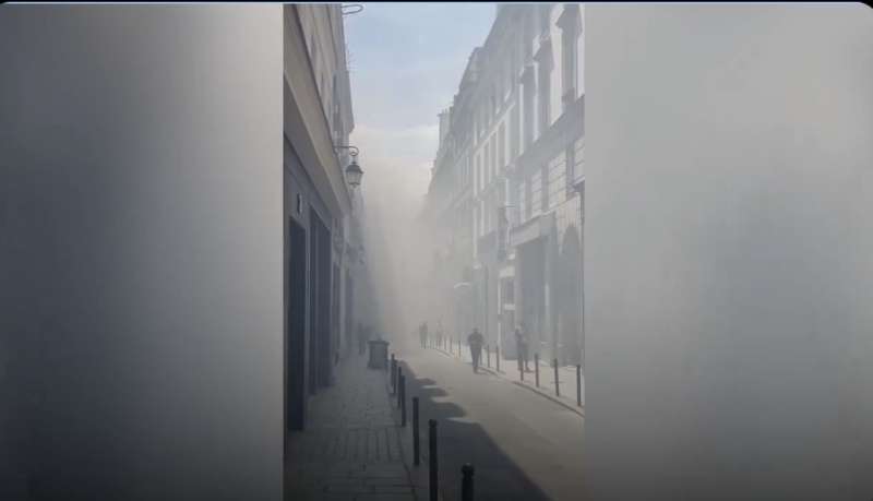 INCENDIO NEL SECONDO ARRONDISSEMENT - PARIGI