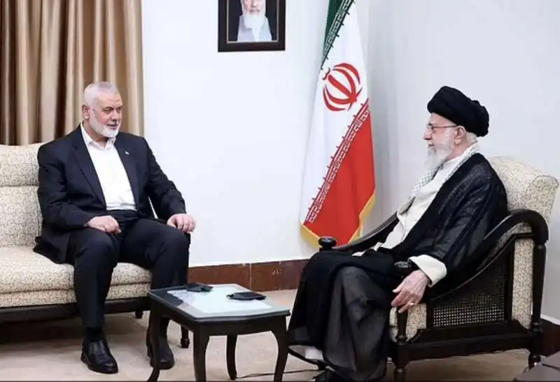 ismail haniyeh con ali khamenei 