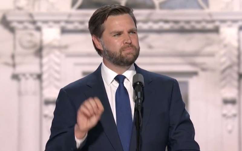 jd vance parla della madre kimberly alla convention repubblicana 16