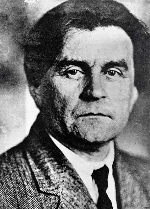 kasimir malevich   photo portrait