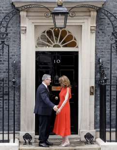 KEIR E VICTORIA STARMER A DOWNING STREET