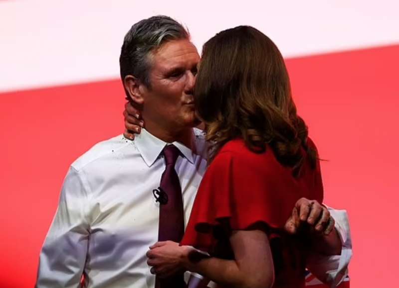 keir starmer e la moglie vic 10