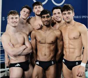 la squadra britannica di tuffi alle olimpiadi di parigi