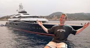 lo yacht di mark zuckerberg