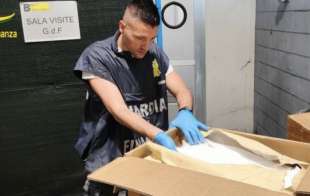 malpensa la guardia di finanza sequestra 6 tonnellate di ingredienti per l ecstasy 1