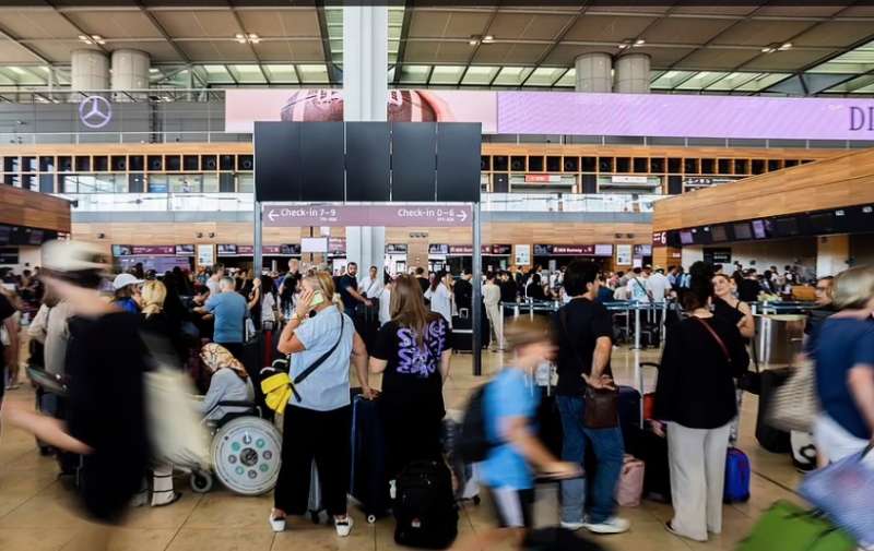 MICROSOFT DOWN - CAOS NEGLI AEROPORTI