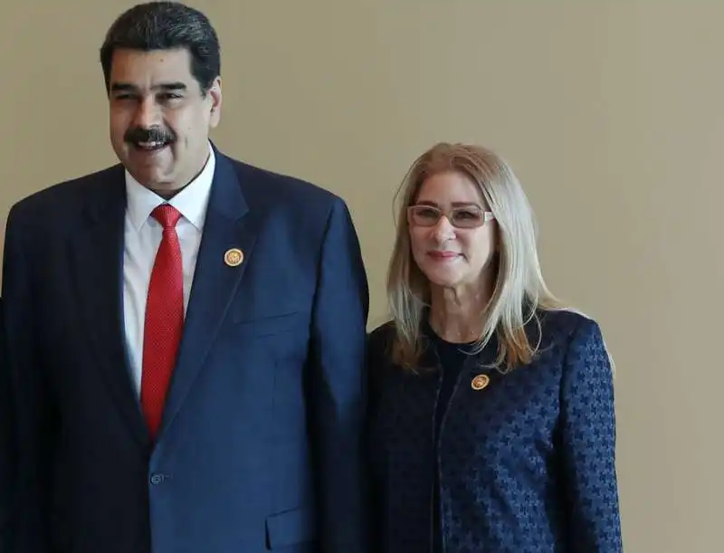 nicolas maduro cilia flores 