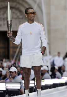 pharrell williams cerimonia d apertura delle olimpiadi di parigi 2024