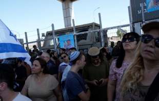 proteste davanti al centro di detenzione sde teiman 1