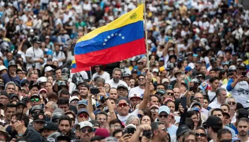 proteste in venezuela contro la rielezione di nicolas maduro   10