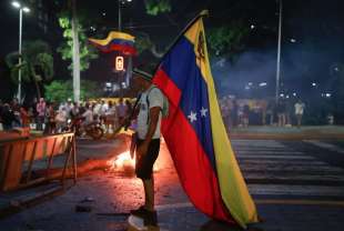 proteste in venezuela contro la rielezione di nicolas maduro 2