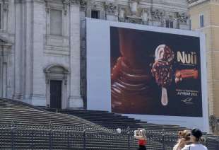 PUBBLICITA A SANTA MARIA MAGGIORE