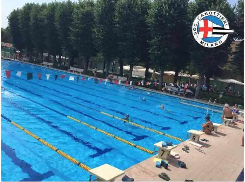 RISSA ALLA CANOTTIERI MILANO ALLA PARTITA DI PALLANUOTO