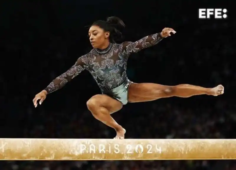  simone biles 