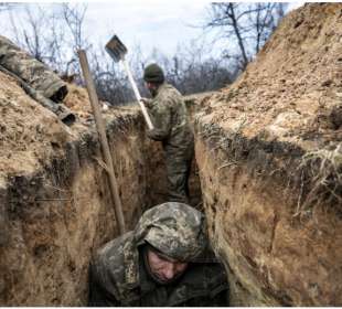 soldati russi al fronte in ucraina