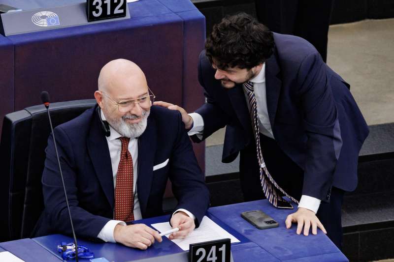 stefano bonaccini e brando benifei al parlamento europeo