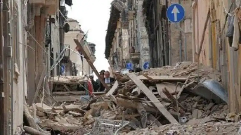 terremoto a l'aquila 2