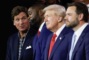 Tucker Carlson, Byron Donalds, Donald Trump and JD Vance