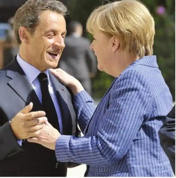 Sarkozy e Angela Merkel article 