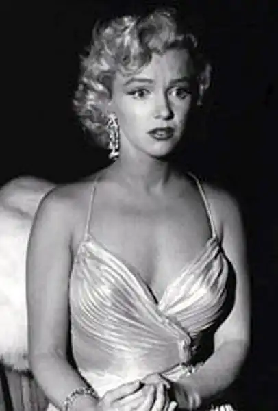 monroe dentro 