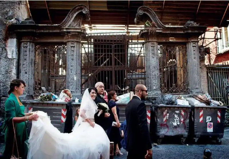 LE CHIESE DI NAPOLI CHIESA DELLA SCORZATA SOMMERSA DAI RIFIUTI 