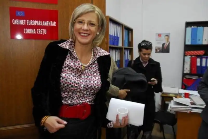 CORINA CRETU