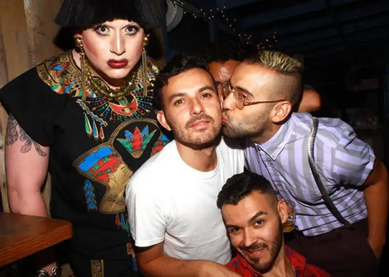 FESTA DRAG AL METROPOLITAN DI BROOKLYN 