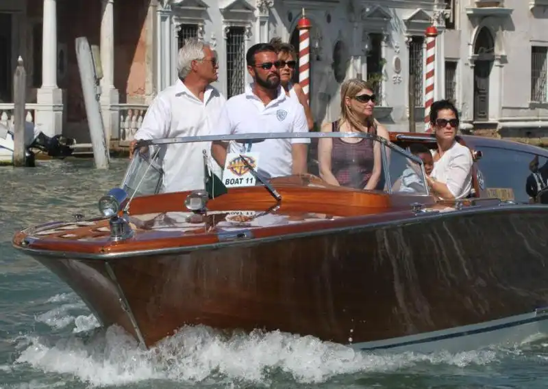 GEORGE CLOONEY ARRIVA IN BARCA A VENEZIA 