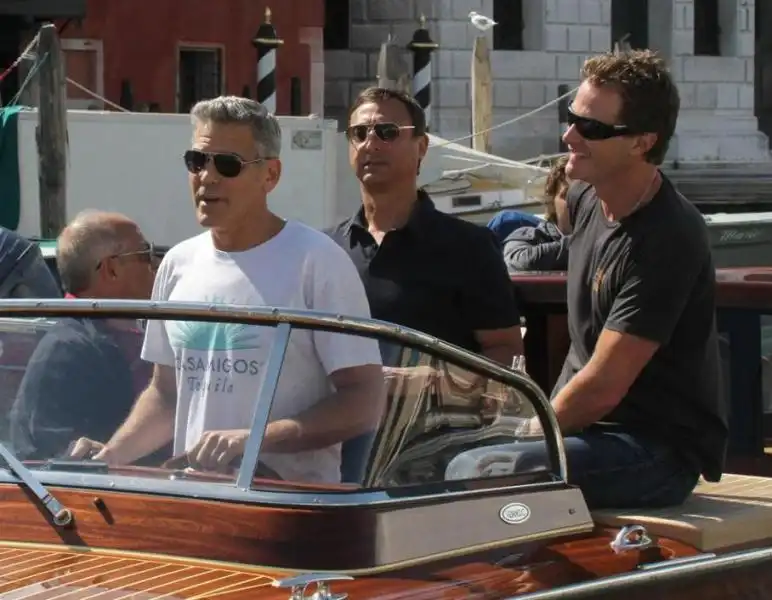 GEORGE CLOONEY ARRIVA IN BARCA A VENEZIA 