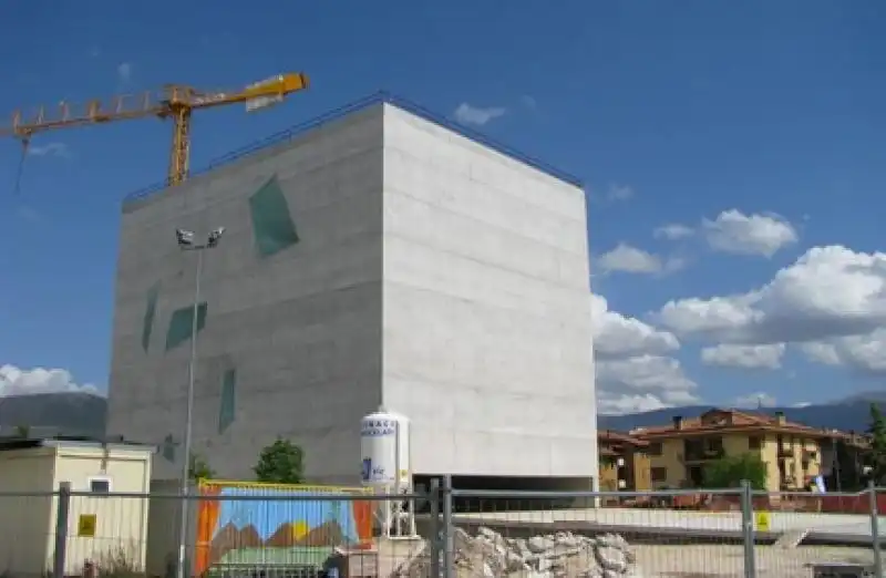 SAN GIACOMO DI FOLIGNO CHIESA DISEGNATA DA FUKSAS 