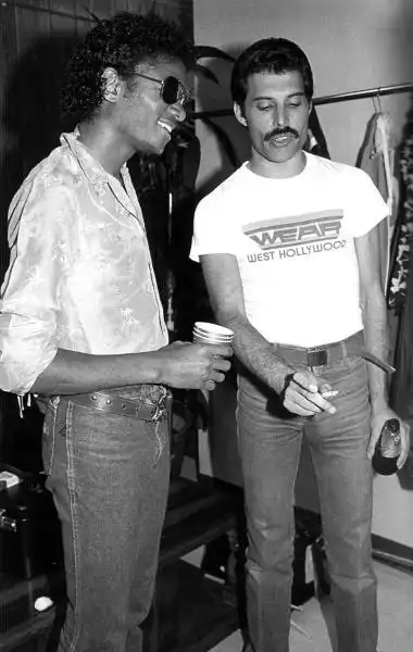 MICHAEL JACKSON FREDDY MERCURY