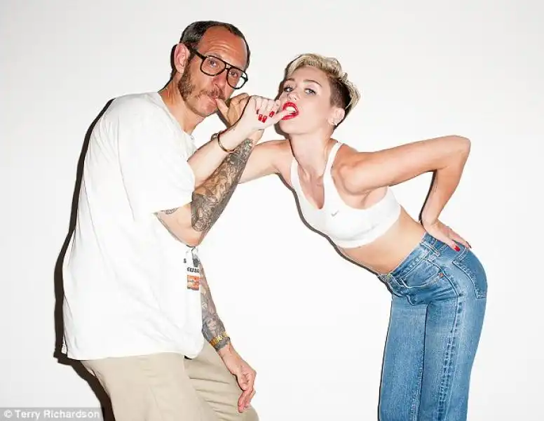 MILEY CYRUS TERRY RICHARDSON 