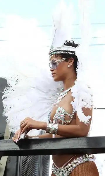 RIHANNA ALLE BARBADOS FOTO DA REPUBBLICA 