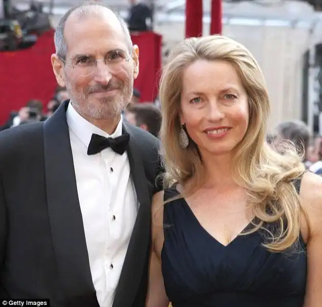 STEVE JOBS E LAURENE POWELL 