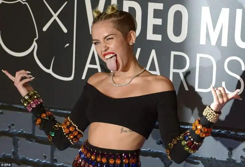 MTV VIDEO MUSIC AWARDS MILEY CYRUS 