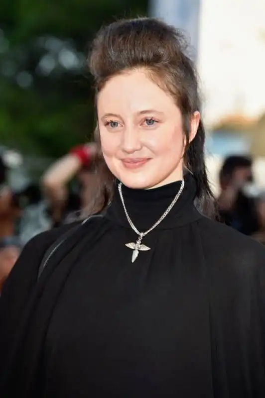 andrea riseborough