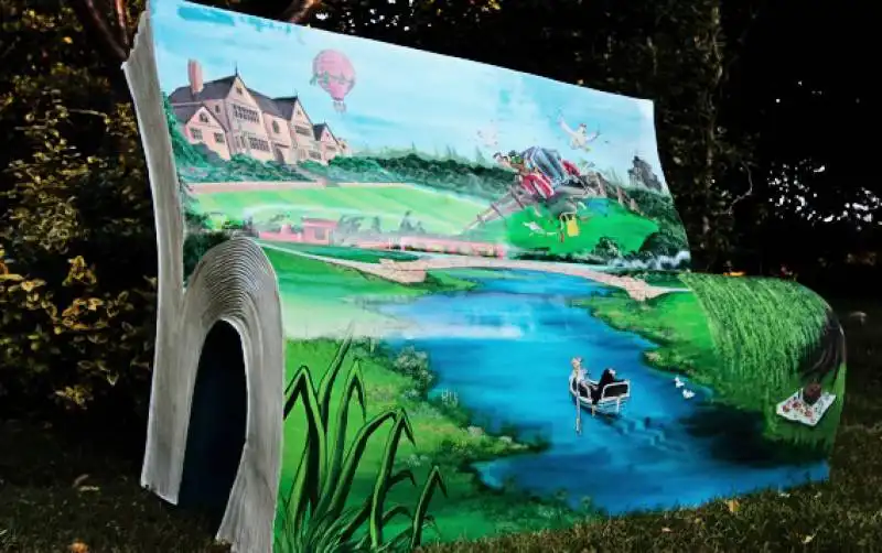 book benches 10