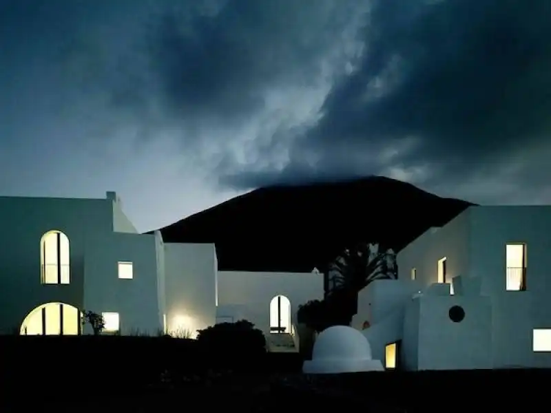 casa falck a stromboli