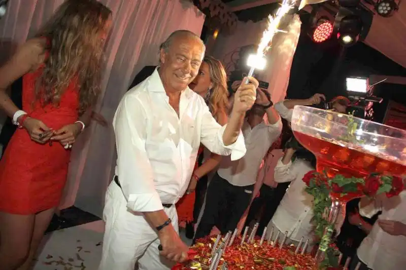 compleanno del magnate fawaz gruosi al billionaire di porto cervo, in sardegna 20