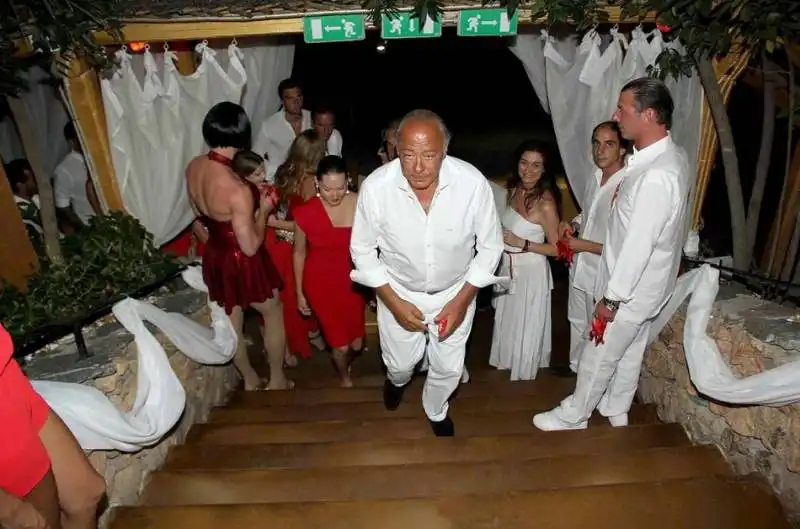 compleanno del magnate fawaz gruosi al billionaire di porto cervo, in sardegna 71