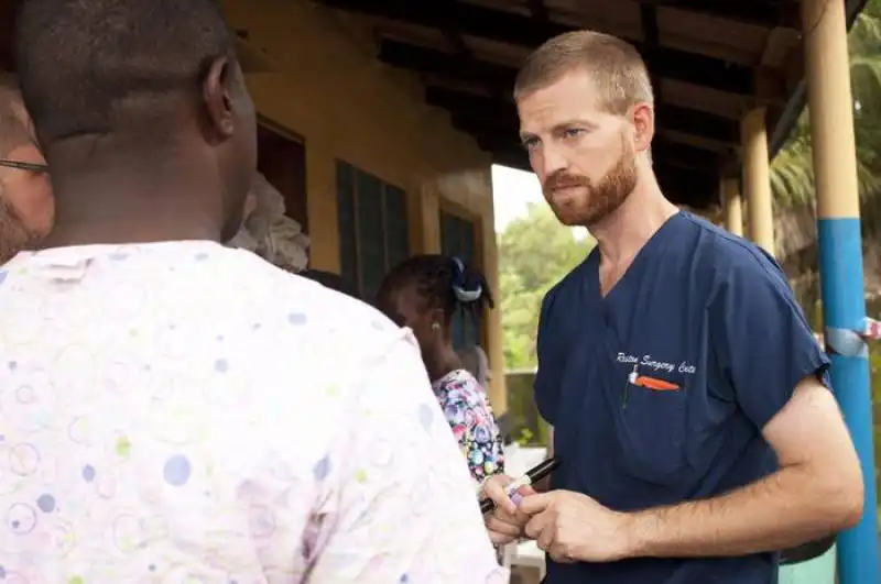 EBOLA - GUARITO IL MEDICO KENT BRANTLY  