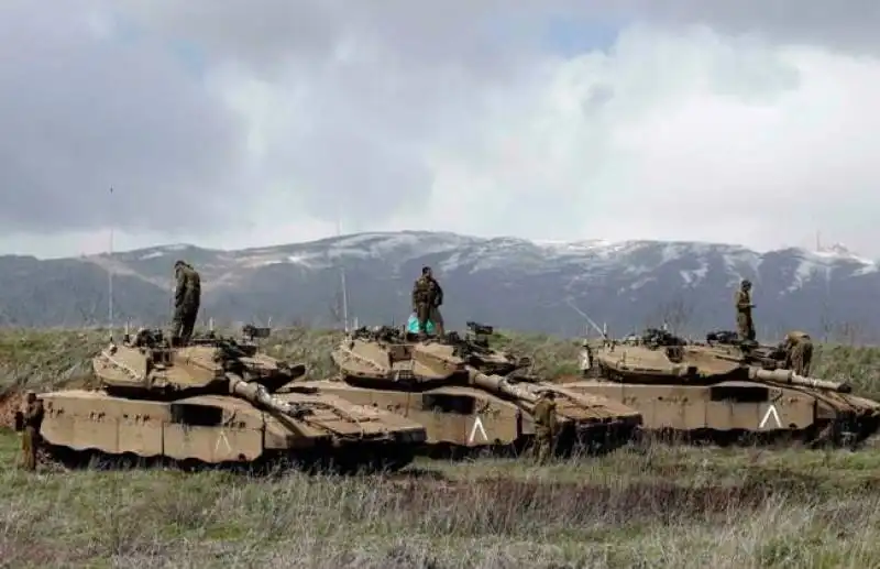 esercito israeliano sulle alture del golan al confine con la siria 2