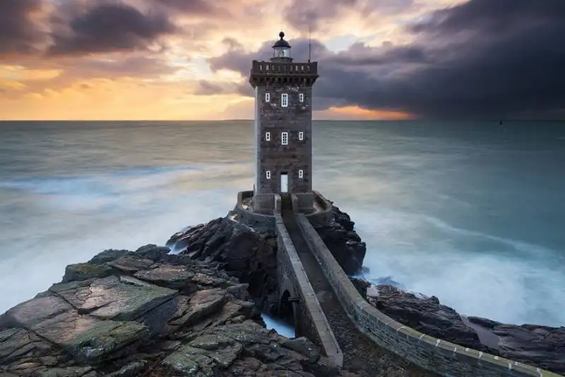 il faro bretone di kermorvan, in francia