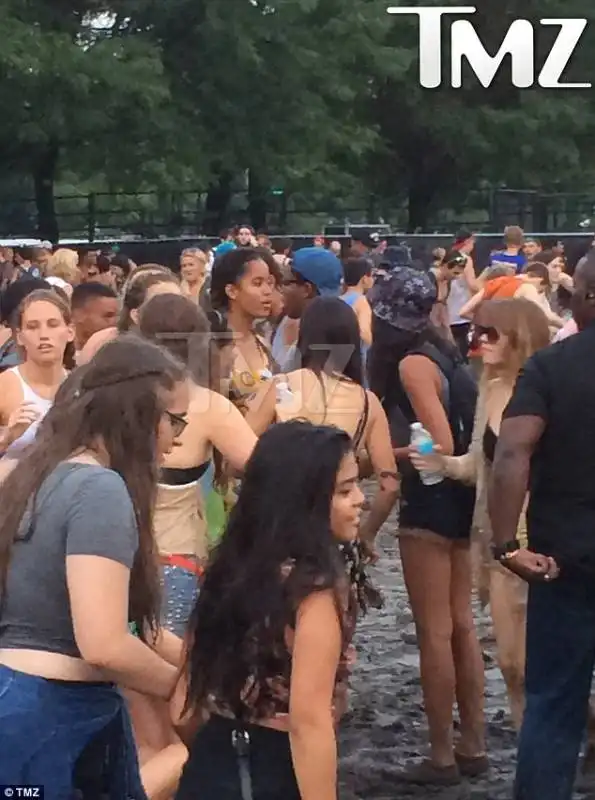 malia obama al festival lollapalooza 2