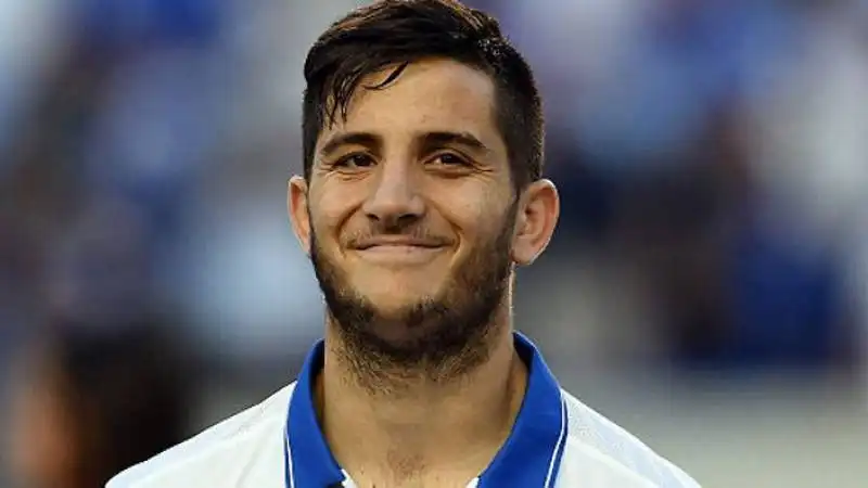 Manolas