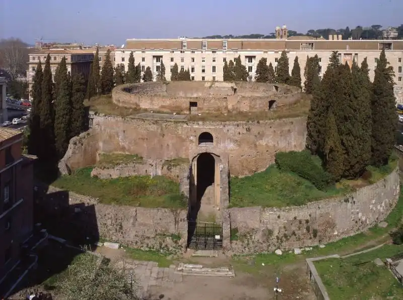 MAUSOLEO DI AUGUSTO - ROMA