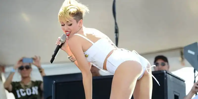 miley cyrus (24)