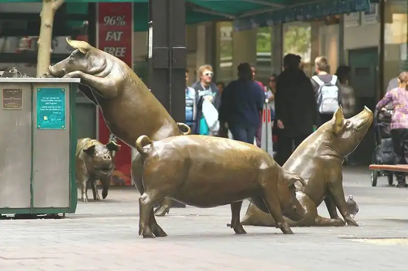 rundle mall pigs, ad adelaide in australia