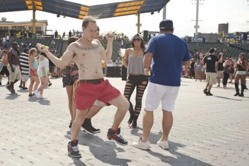 the mad decent block party a coney island    8