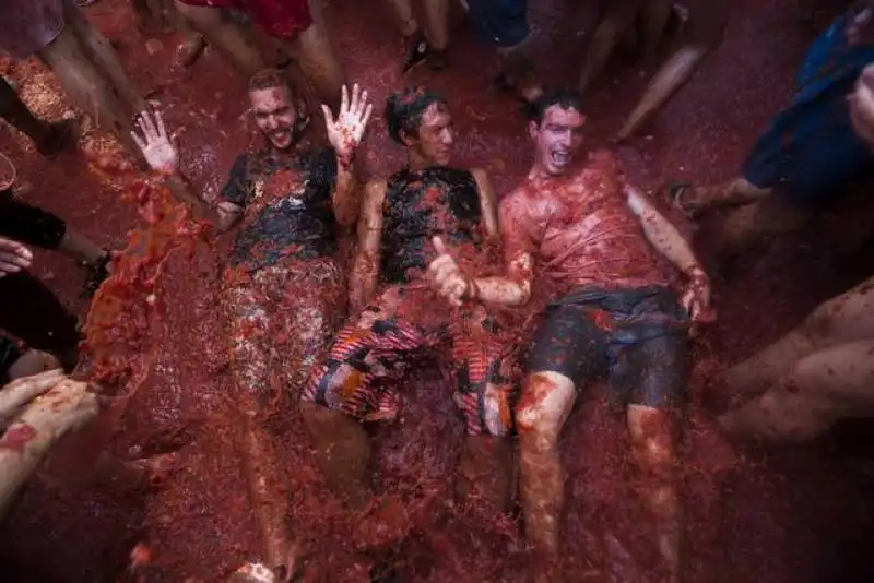 tomatina festival, la battaglia dei pomodori 1